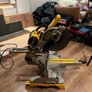 DeWALT DW717XPS Sliding compound mitre saw with a cam action mitre lock function Image 4