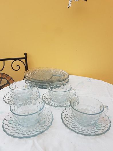 Set of 4 Anchor Hocking Bubble Blue Grill Plates, Cups & Saucers from 1940s