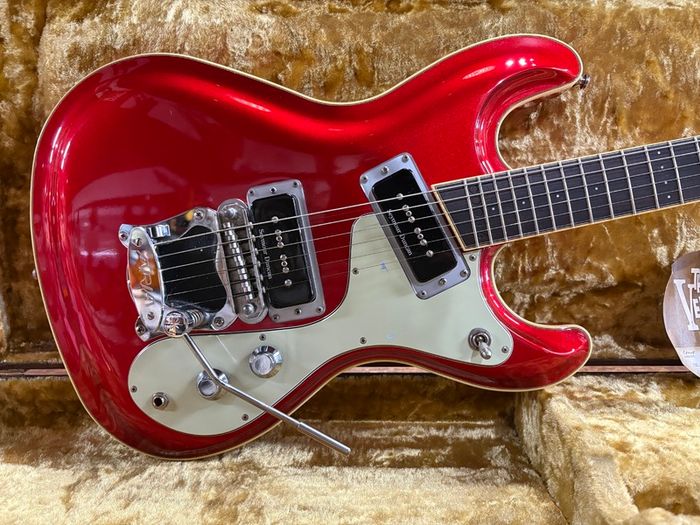 Aria VM-2001 "The Ventures" 40th Anniversary Limited Edition Model Red 2001