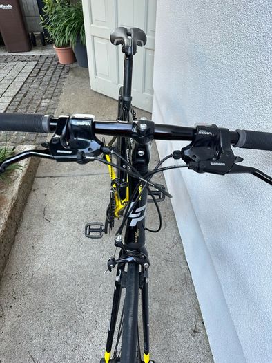 Lapierre Shaper 300 road bike