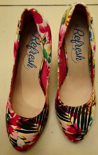REFRESH - flowers high heels size UK6 or EU39 - high heel shoes