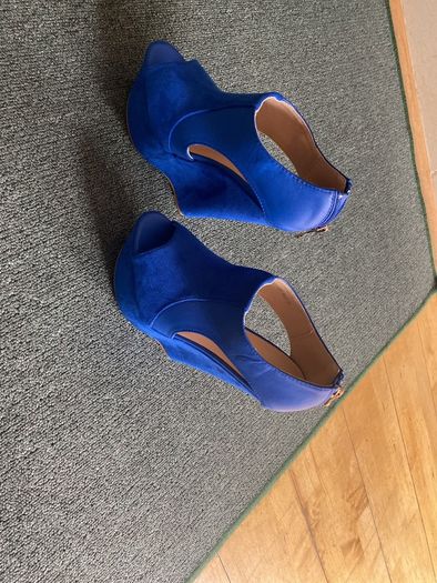 Brand new boots size 36