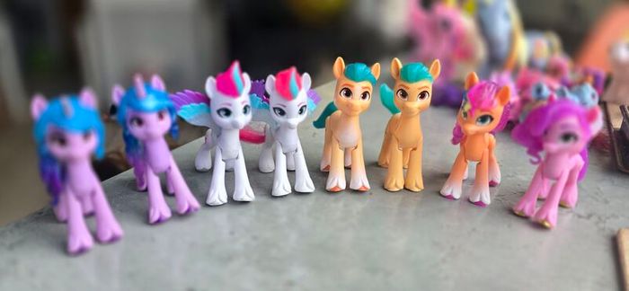 8 x Bundle, all different, Lot of New Generation Moulded 3 inch Figure Sparkle Glitter Hasbro Crystal Adventure MLP G5 My Little Pony