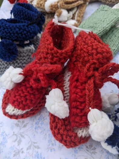 Baby woolen boots