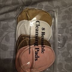 Cleansing pads