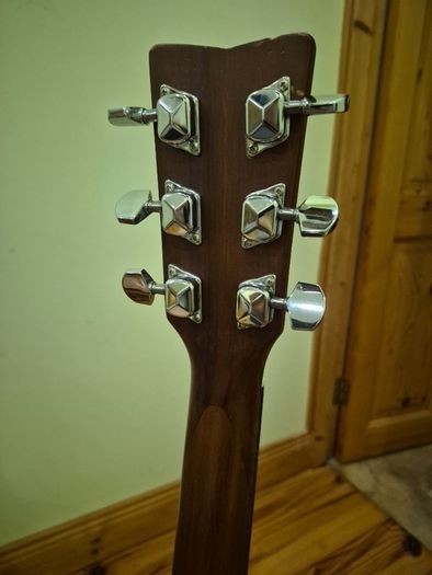 Yamaha F310 Acoustic Guitar