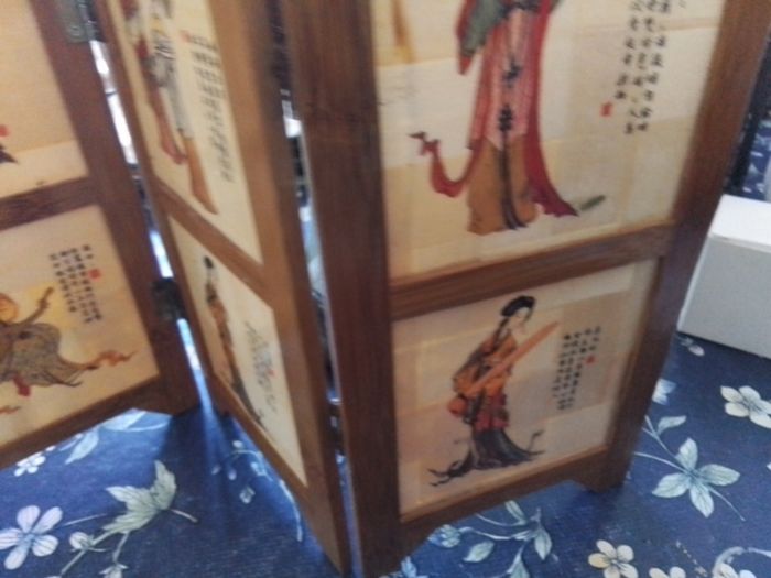 Chinese Table Screen