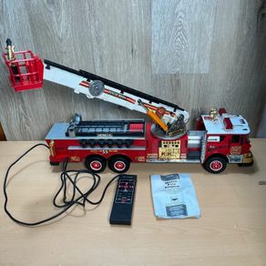 New Bright Fire Engine Truck No 230 Wired Remote - Rare - Vintage - Boxed