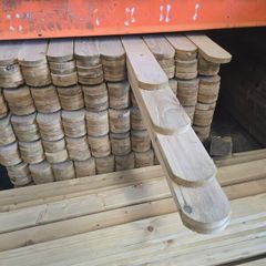 5 ft round top pickets 4inch