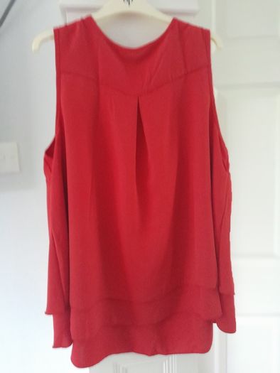 Emery Rose V Neck Sleeveless Top