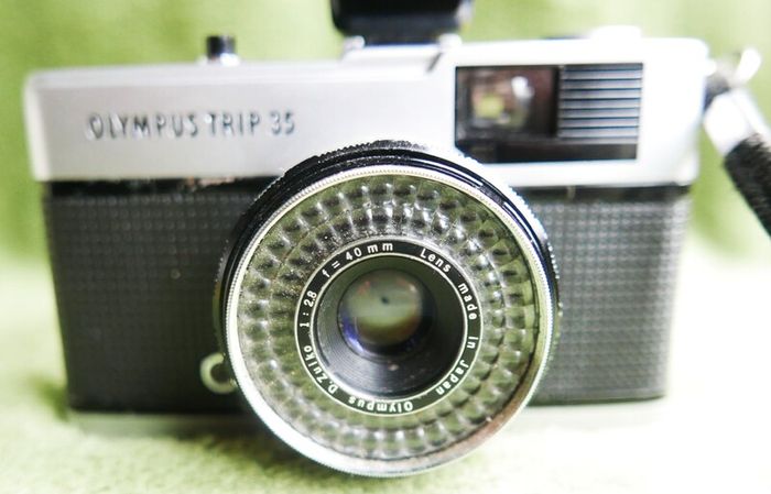 Olympus Trip 35 35mm Film Camera with  Flash - Tested