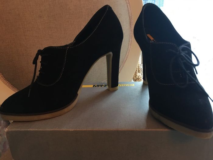 Lee Foscatti suede ankle boots. Uk 6. Worn twice