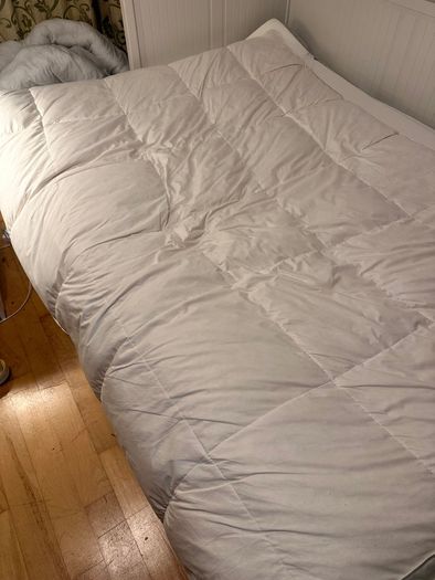 KARLA BREE  - Double -Goose Feather & Down Mattress Topper - Very Good Condition