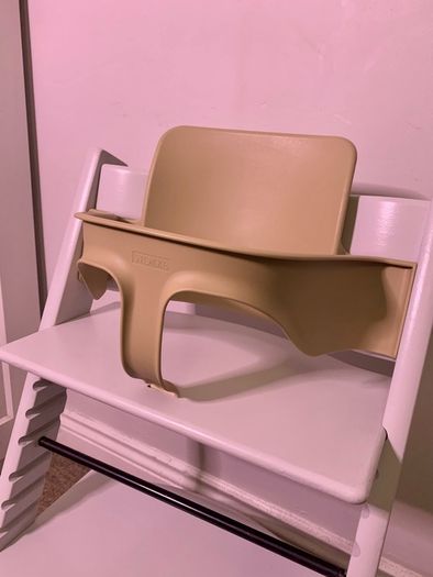 Stokke Tripp Trapp high Seat with baby set and harness