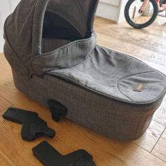 Mamas & Papas Flip XT- Grey Carrycot