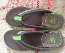 Clarks Flip Flops