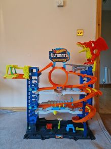 Hot Wheels Large Garage