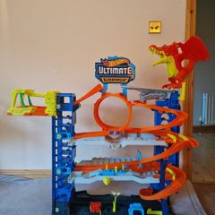 Hot Wheels Large Garage