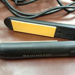 Remington CS3000 ceramic hair straightener