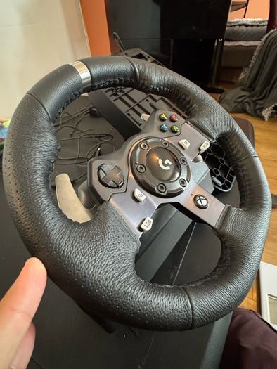 Logitech G920 Driving Force Racing Wheel & Pedals Like New