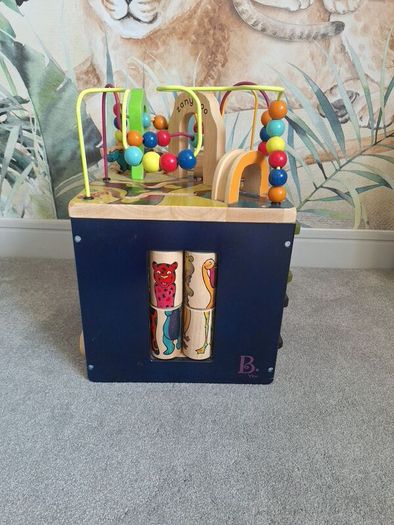 Zany Zoo Activity Cube