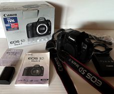 Canon EOS 5D Mark II (Low Shutter Count 31k)  Excellent Condition