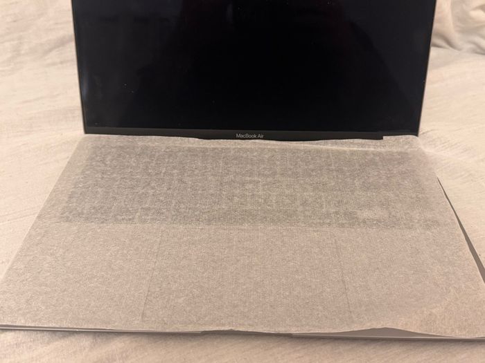 MacBook Air M1 13.3 with Magic Mouse boxed