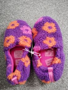 NEW.kids winter slippers.size 1/2