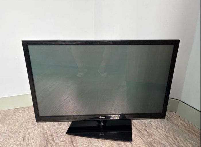 LG Flat Screen TV