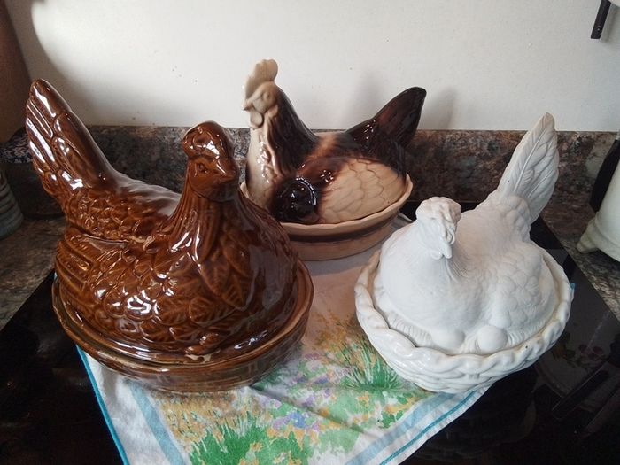 Ceramic Egg Minder