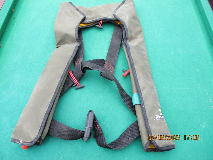 XM Quickfit - Self Inflating Life Vest