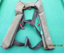 XM Quickfit - Self Inflating Life Vest