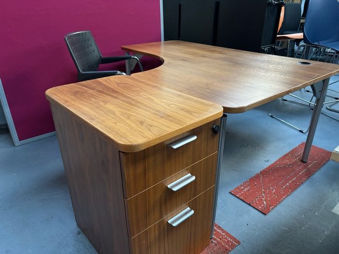 office desks Dark wood 2 with Pedastels