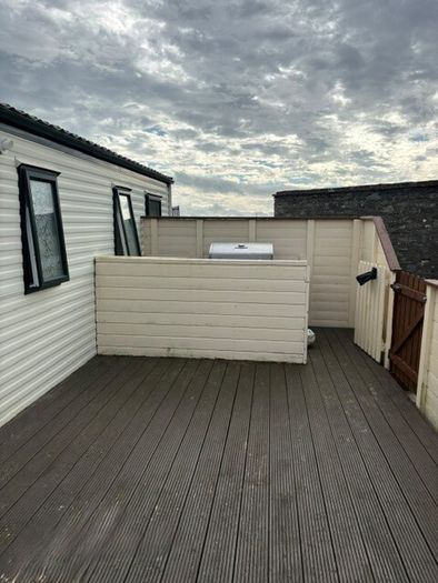 Willerby Aspen Mobile home with Decking & Shed