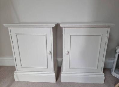 Cream bedside small cabinet
