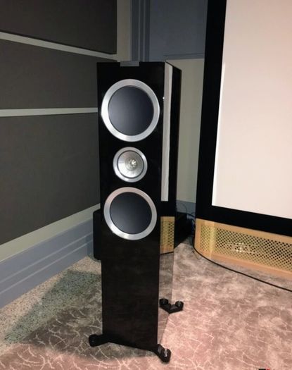 KEF R900 3-way Floorstanding Loudspeakers
