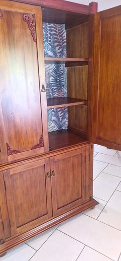 linen press