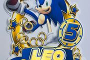 Sonic cake topper