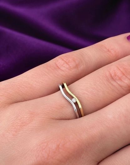 Vintage 9ct gold wave ring with diamond, new old stock