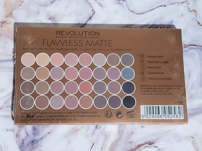 Revolution Ultra 32 Eyeshadow Palette Flawless Matte - New