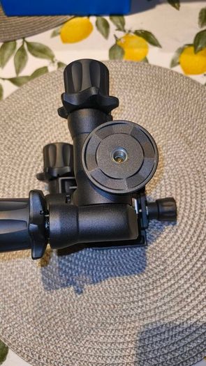 Benro gear drive tripod head