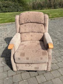 Rise & Recline Armchair (Tilt & Lift)
