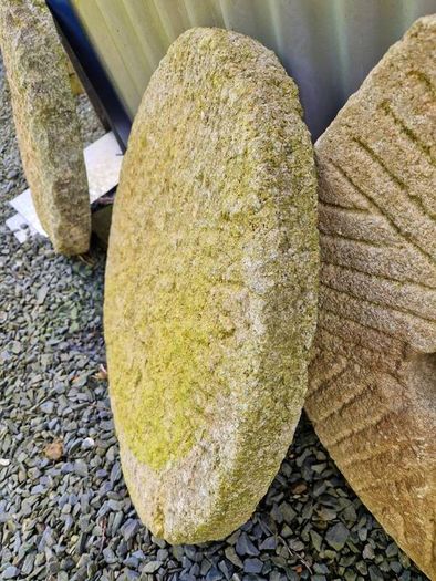 Mill stones