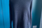 Navy v neck jumper. Size 18/20