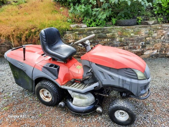 Castlegarden ride on mower