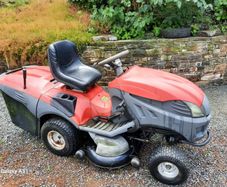 Castlegarden ride on mower