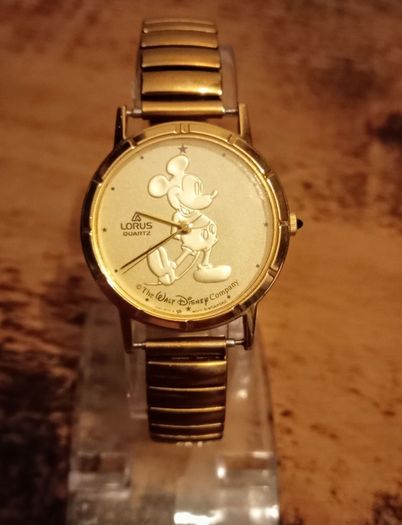 Lorus by Seiko Y481-1720 RO Gold Coin Watch.