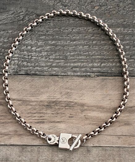 Padlock and Key Toggle Closure Chain