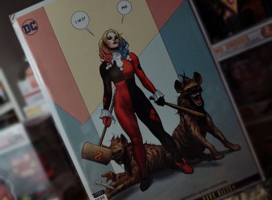 Harley Quinn ! Issue #64 ! Frank Cho Variant Cover ! 2019 ! by DC Comics !