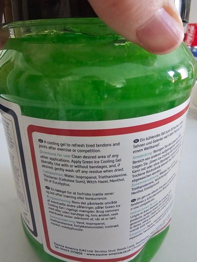 Cooling gel for painful muscles